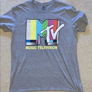 Grey vintage MTV graphic tee. Size Large